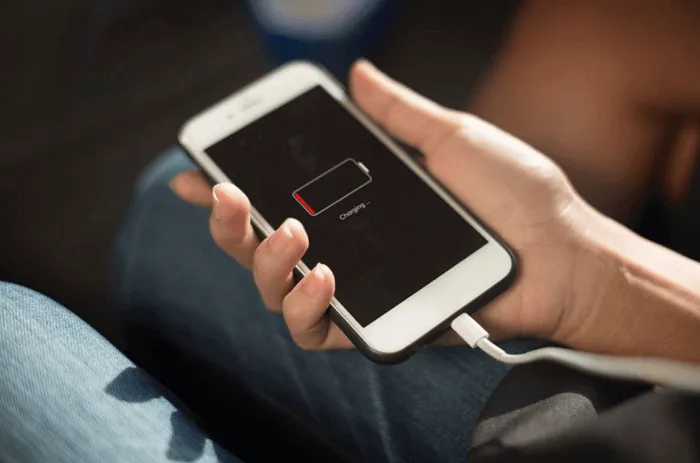 battery-charging-phone