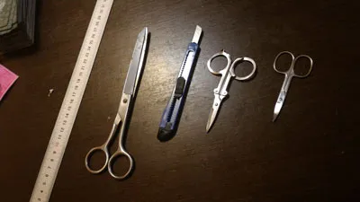 Инструменты для вырезания карт таро