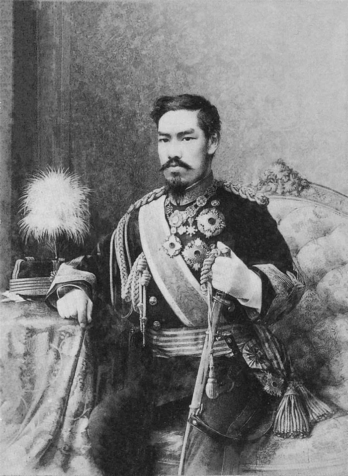 Муцухито (император Мэйдзи в 1888 году)