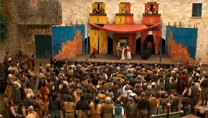 Места съемок Игры престолов в Жироне: уличный театр на Placa dels Jurats.